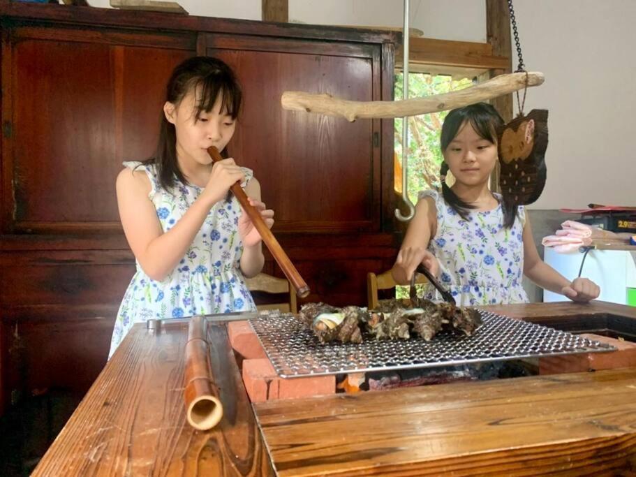 佐渡島に残る築130年の伝統的な古民家｜東夢 Villa Szado Kültér fotó