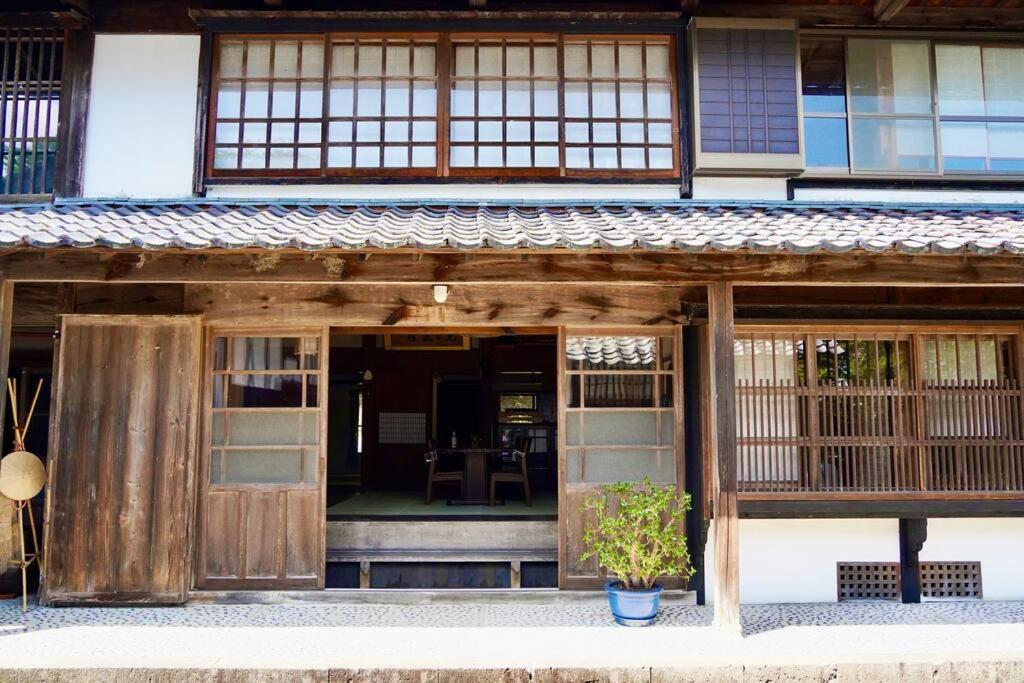 佐渡島に残る築130年の伝統的な古民家｜東夢 Villa Szado Kültér fotó