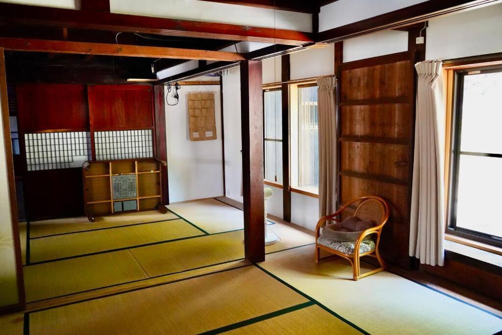 佐渡島に残る築130年の伝統的な古民家｜東夢 Villa Szado Kültér fotó