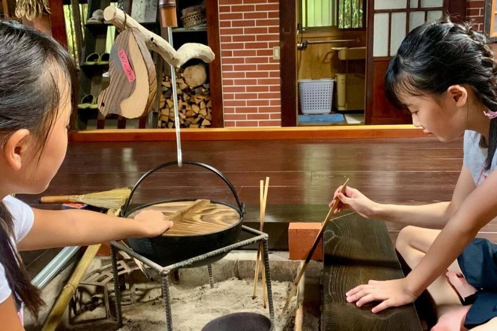 佐渡島に残る築130年の伝統的な古民家｜東夢 Villa Szado Kültér fotó
